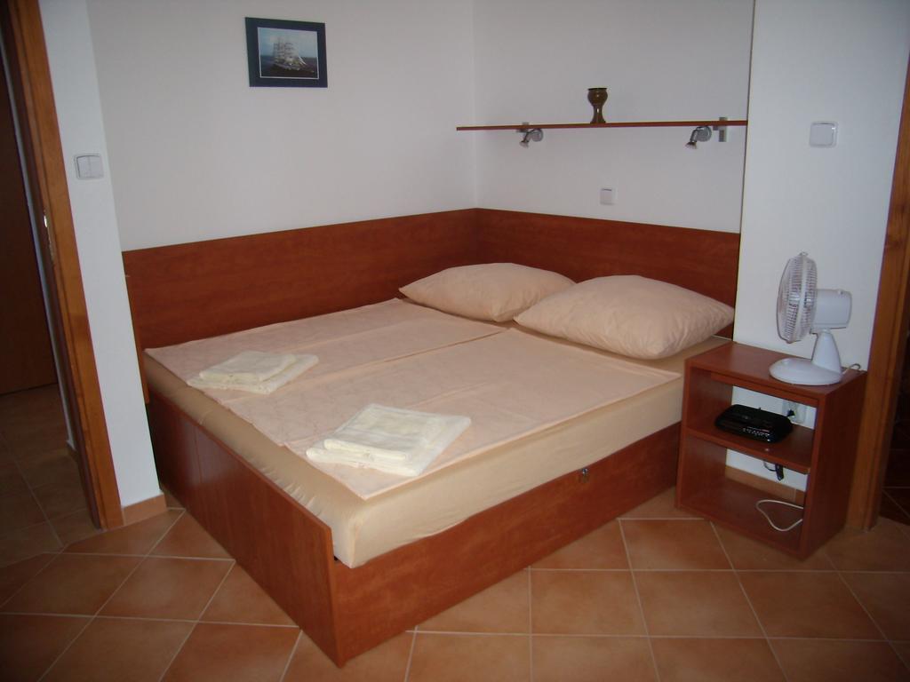 Apartments Sunce Brna Zimmer foto